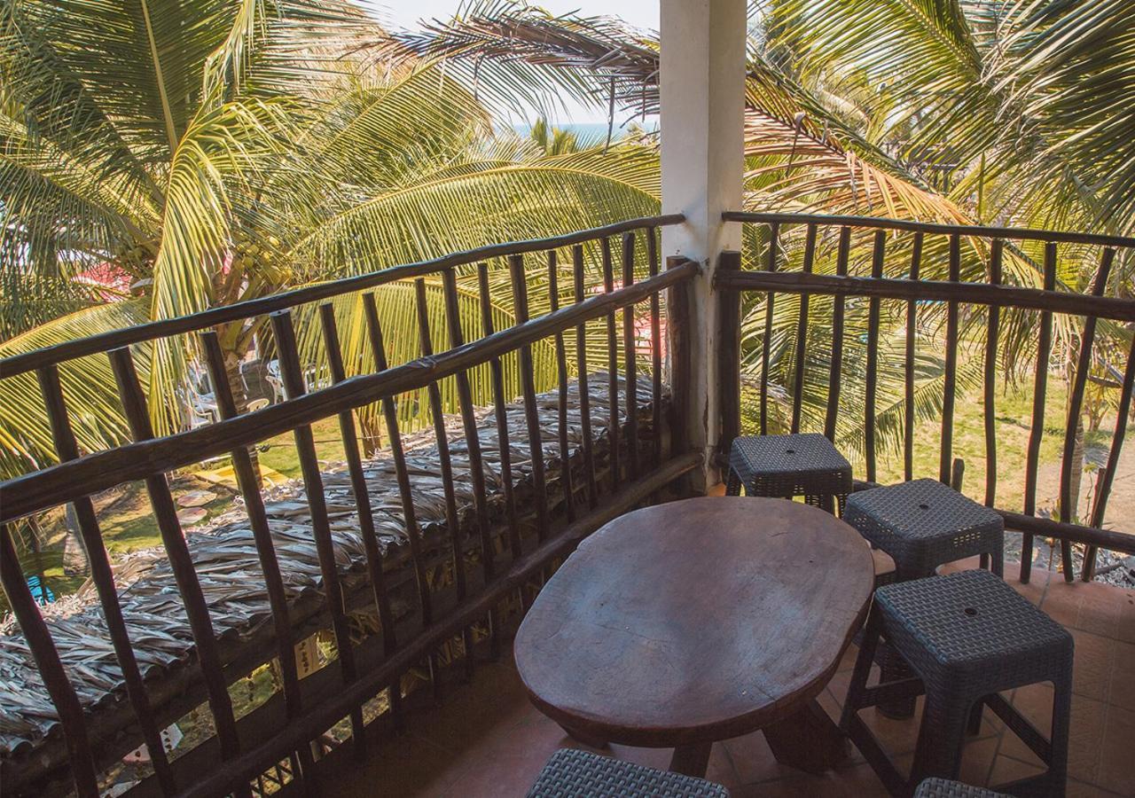 Marbella Eco Lodge Monterrico Exteriör bild