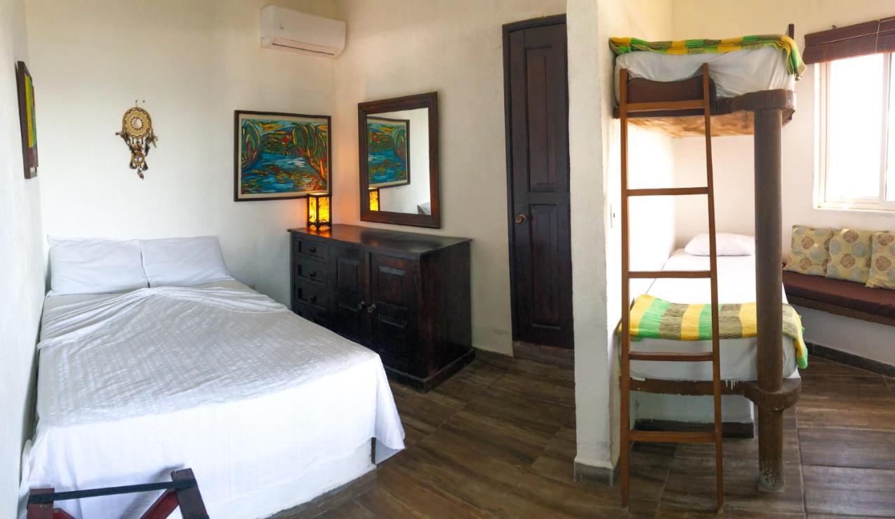 Marbella Eco Lodge Monterrico Exteriör bild