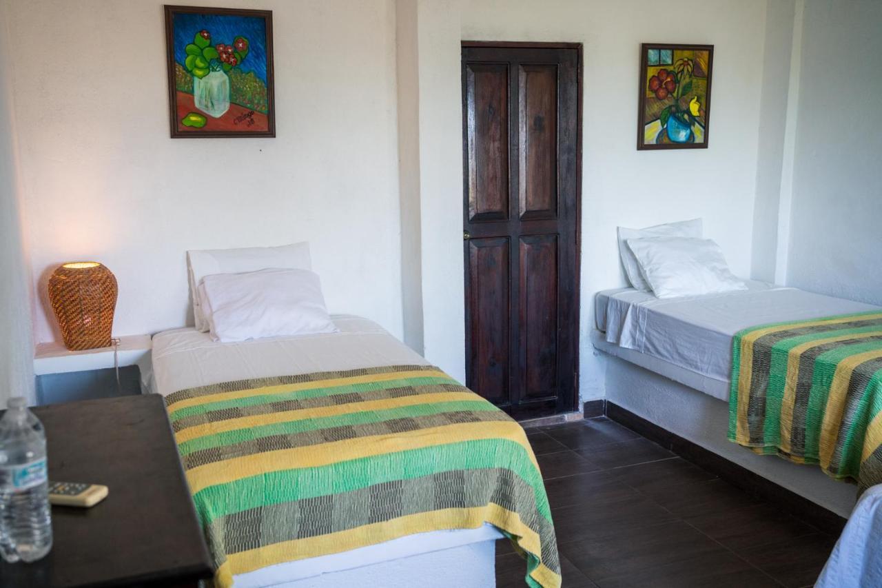 Marbella Eco Lodge Monterrico Exteriör bild