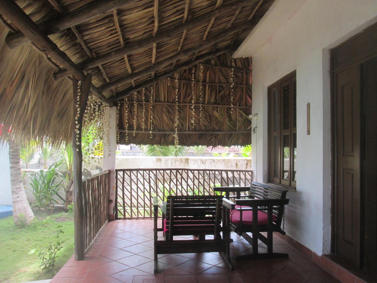 Marbella Eco Lodge Monterrico Exteriör bild
